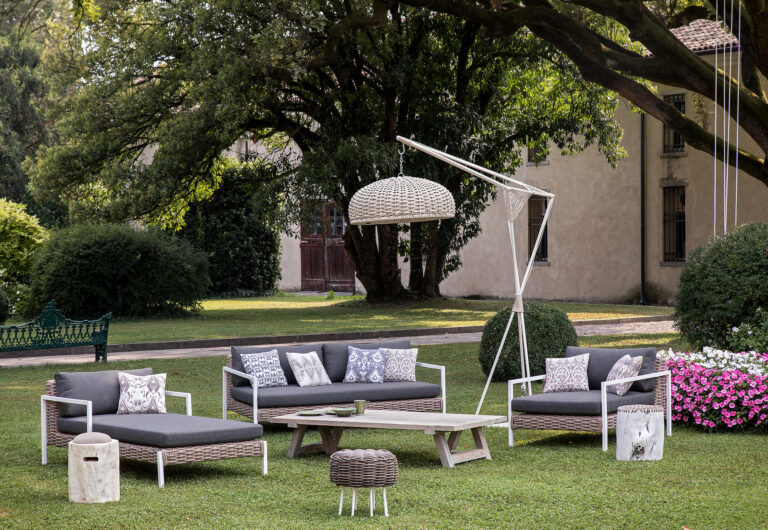 renato-1-pouf-bl0a9108-copia-2-fam-g-arcit18